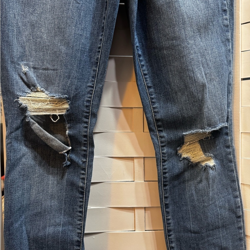 Universal Thread Distressed Skinny Jeans - Picture 2 of 5